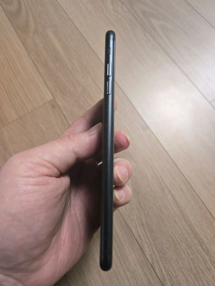 아이폰7플러스128기가 매트블랙 이미지