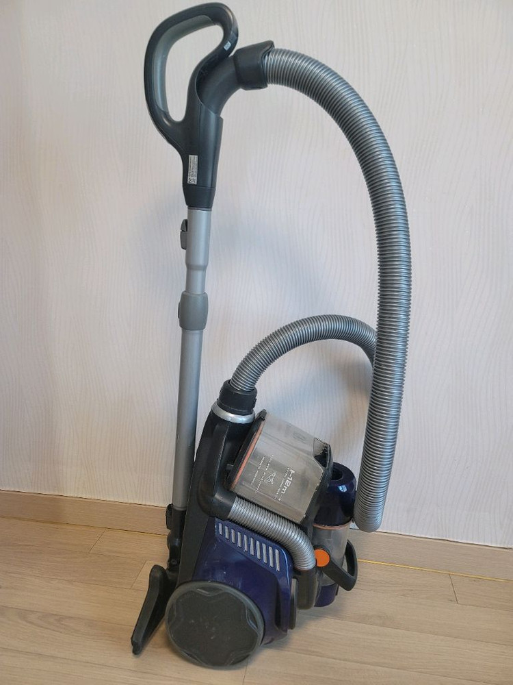 일렉트로룩스 ZUF4301OR 유선 청소기 이미지