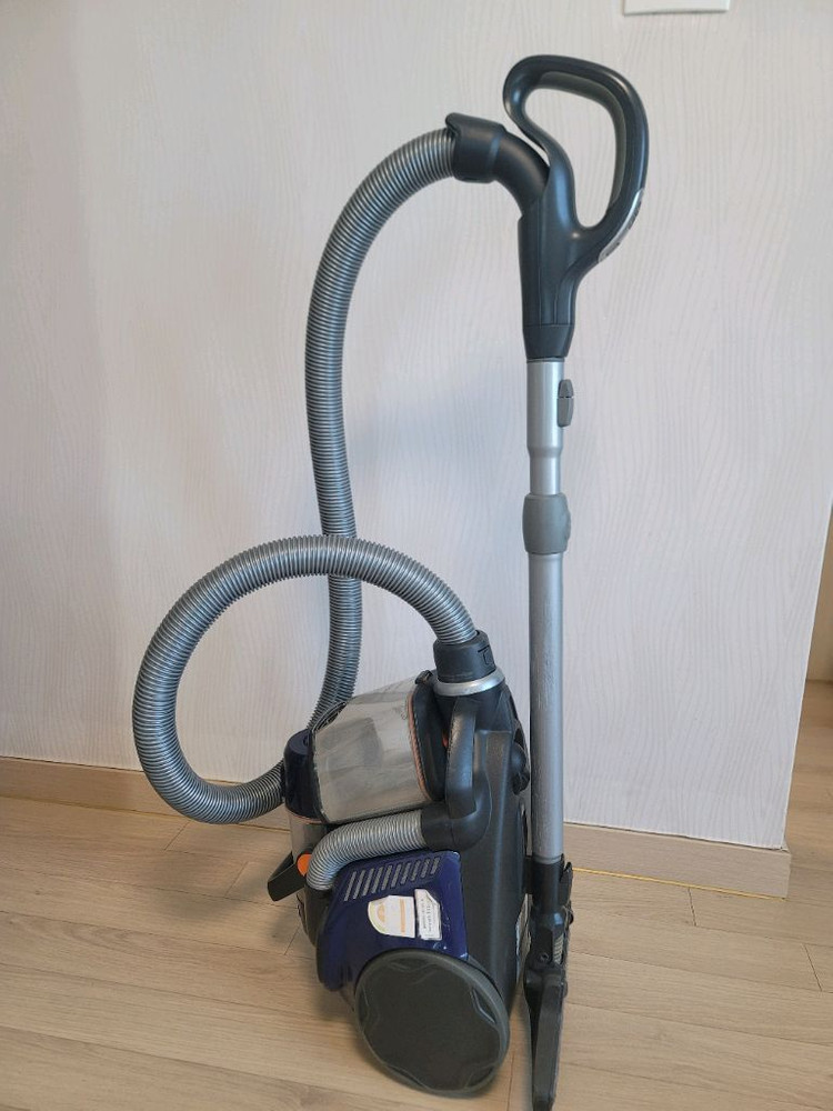 일렉트로룩스 ZUF4301OR 유선 청소기 이미지