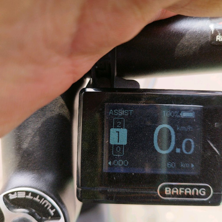 트위터 EM8 카본 전기자전거 이미지