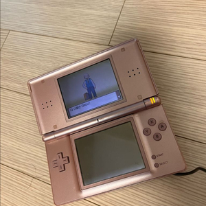 휴대용 게임기 본체 + 포켓몬스터 게임팩 이미지