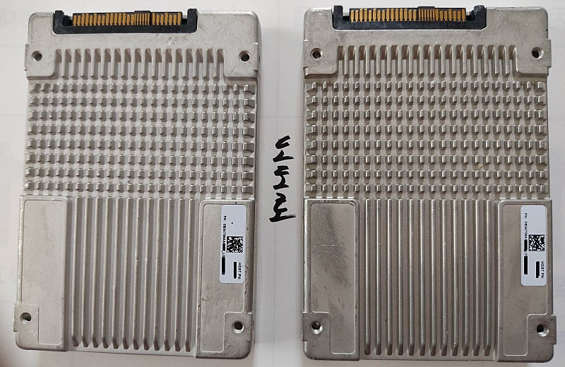 WRITE-INTENSIVE 3D MLC SAS SSD 12G 800G 이미지