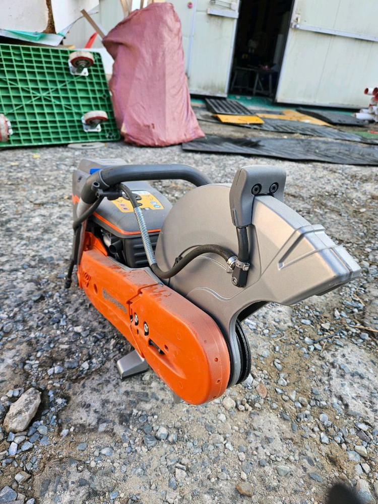 허스크바나 컷팅기 이미지