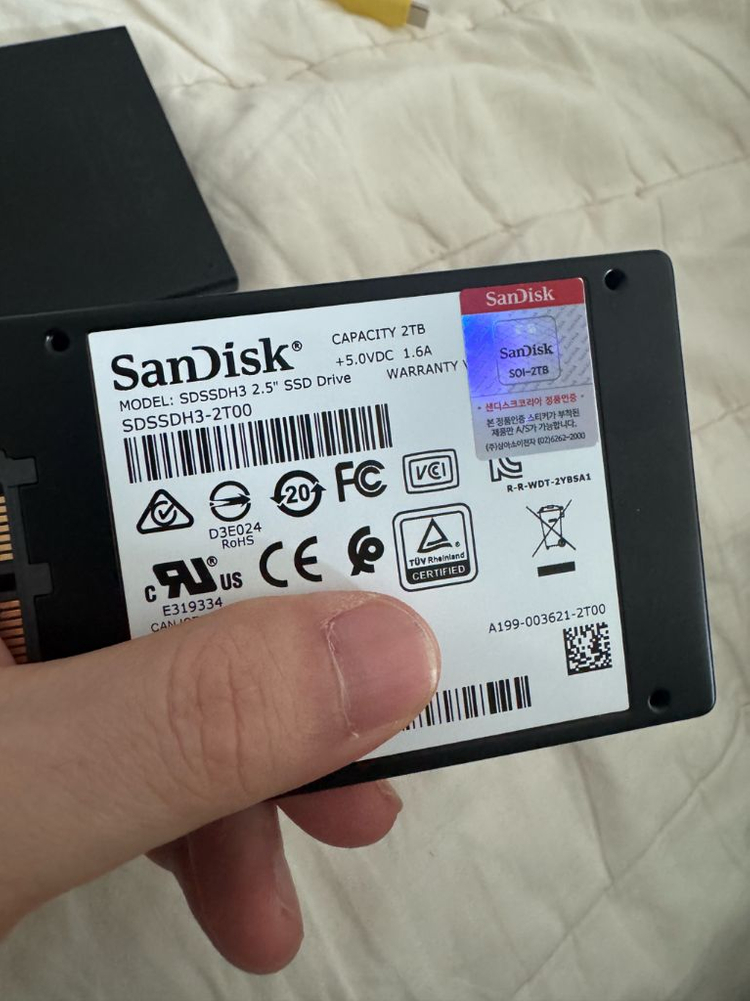 샌디스크 울트라 3D ssd 2테라 외장하드 이미지