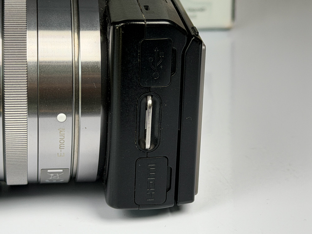 소니 NEX-5 미러리스 카메라 이미지