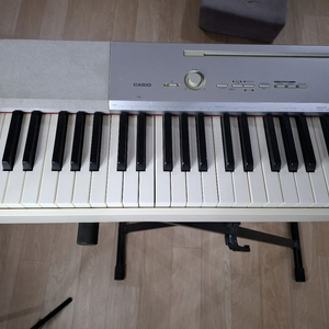 디지털피아노 이미지