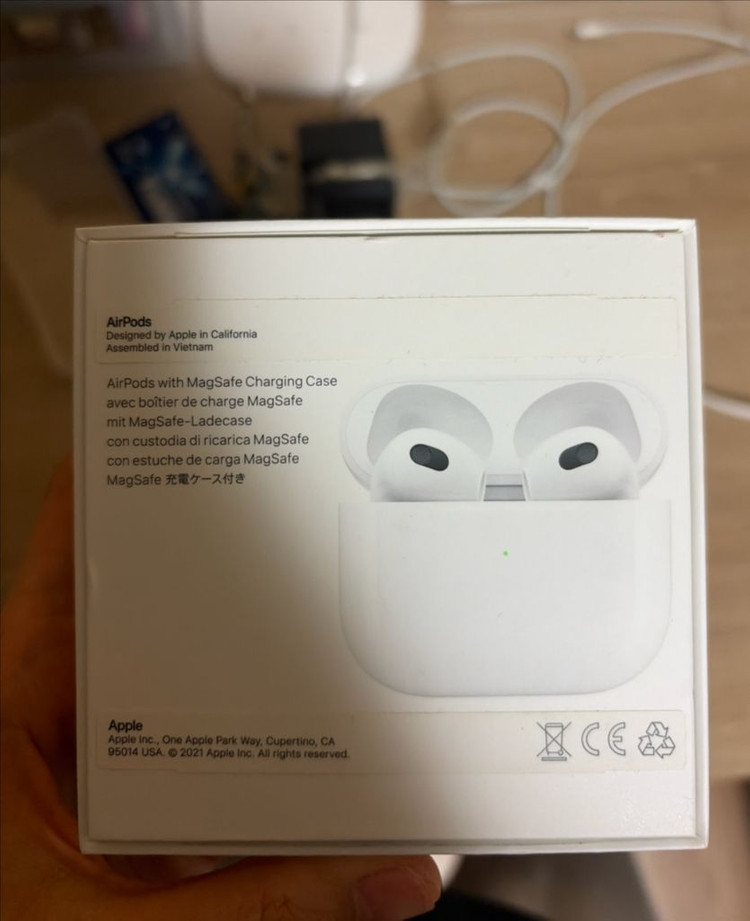 에어팟 3세대(맥세이프, 풀박) 이미지