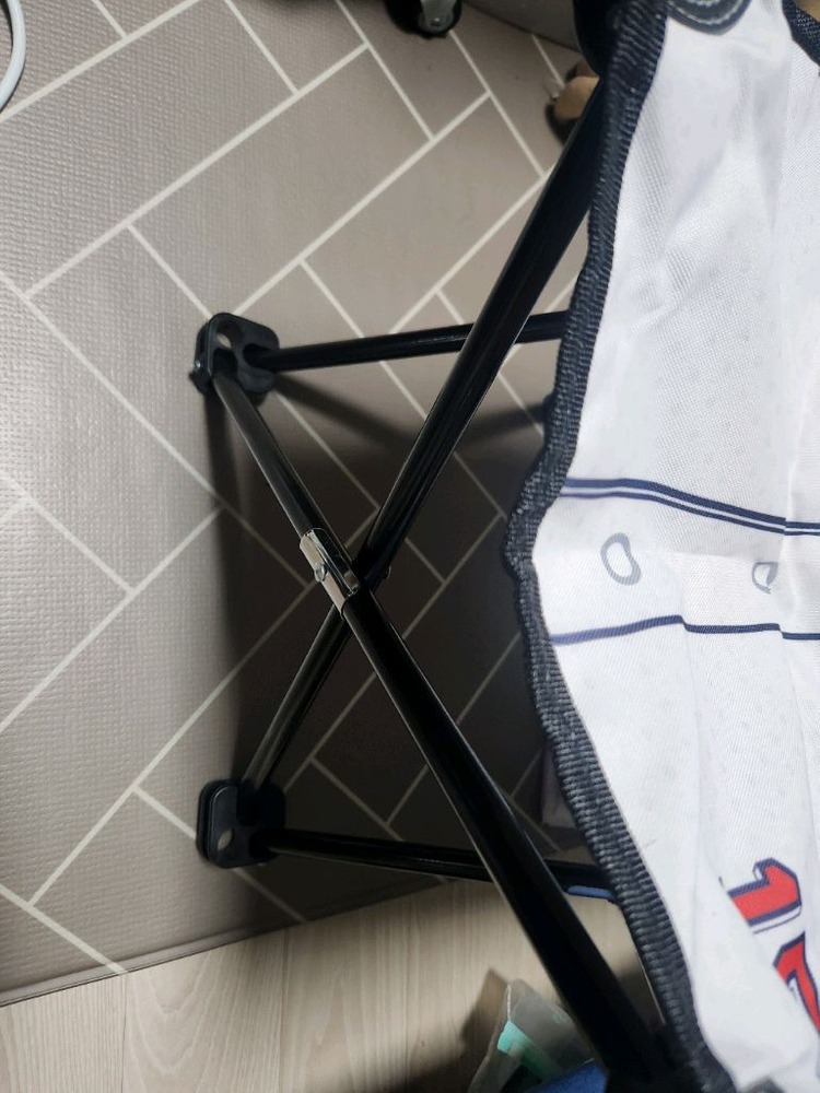 두산베어스 2015 테이블 모자 체어 일괄 이미지