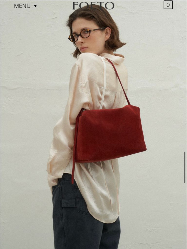 포에토 아로 스웨이드백 ARO SUEDE BAG- ROMANTIC RED 기본사이즈 이미지