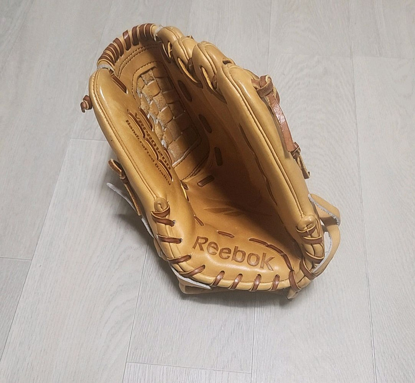 리복 MLB 선수용글러브 이미지