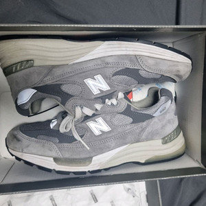 뉴발란스 992 265 이미지