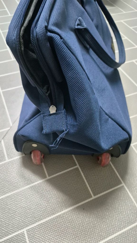 네이비 보스턴백 이미지