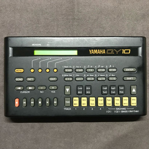 YAMAHA QY10 빈티지 시퀀서 이미지