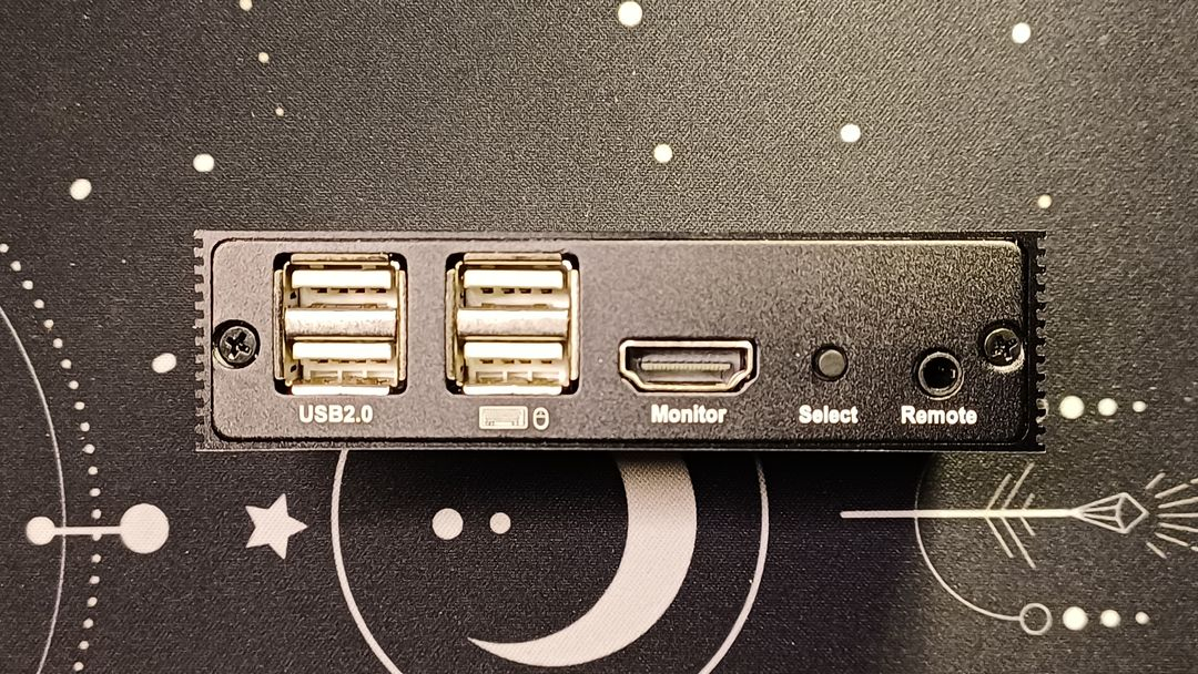 HDMI/USB KVM 스위치 이미지