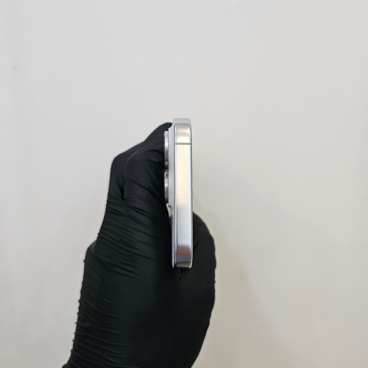 아이폰16프로 256기가 화이트 (배터리99,S급) / 0424 이미지