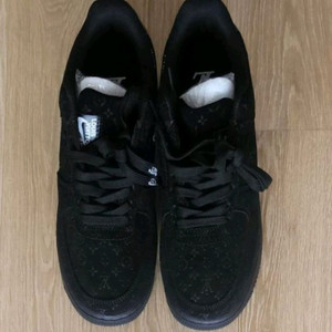 루이비통 나이키에어포스1 로우바이버질아블로블랙260 이미지