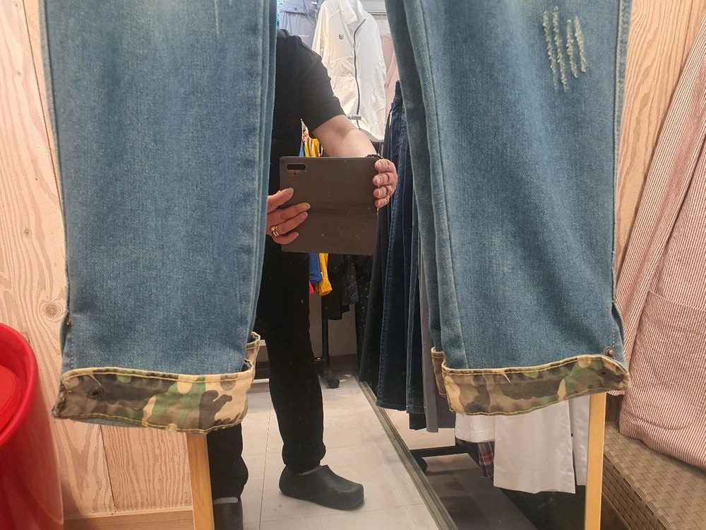 카모 포인트 빈티지 디스트로이드 데님 팬츠 (밑단 단추 조절) 이미지