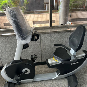 자전거형 실내 운동기구 이미지