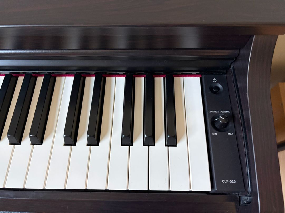 야마하 디지털피아노 CLP 525 이미지