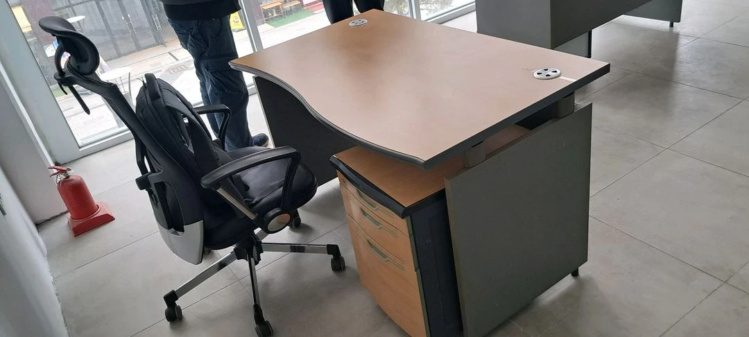 머리받침메쉬의자 망사의자 팝니다 이미지