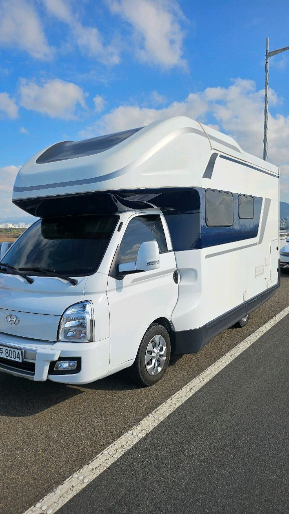 현대포레스트 풀옵션 캠핑카 판매합니다! 이미지