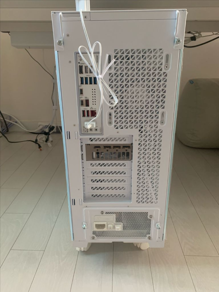 9800X3D/RTX 5080/DDR5 32GB/2TB 고사양게이밍 pc 이미지