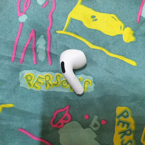 에어팟 4세대 일반 오른쪽 이미지