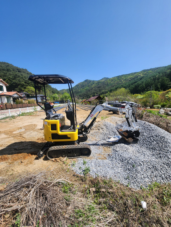 미니굴삭기1톤 24년식 이미지