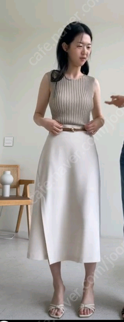 유메르 슬릿 플레어 스커트 새상품 3사이즈 이미지