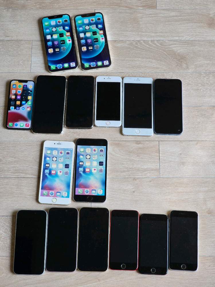 아이폰 목업 모형퐁 이미지