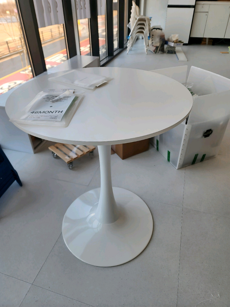 [최저가]원형 화이트 2인 4인 카페 식당 테이블 식탁 이미지