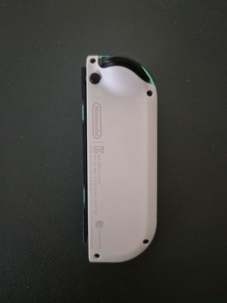 닌텐도스위치 동물의숲 조이콘 왼쪽 이미지