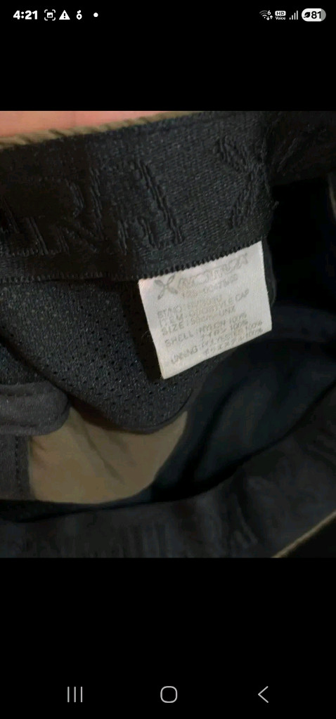 몬츄라 아이보리 자수로고에 캡 이미지