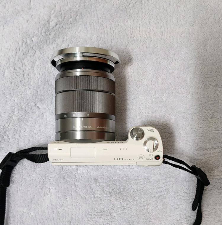 소니 NEX-5N 미러리스 카메라와 18-55mm 렌즈팝니다. 이미지