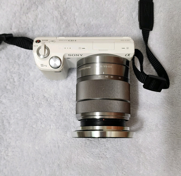 소니 NEX-5N 미러리스 카메라와 18-55mm 렌즈팝니다. 이미지