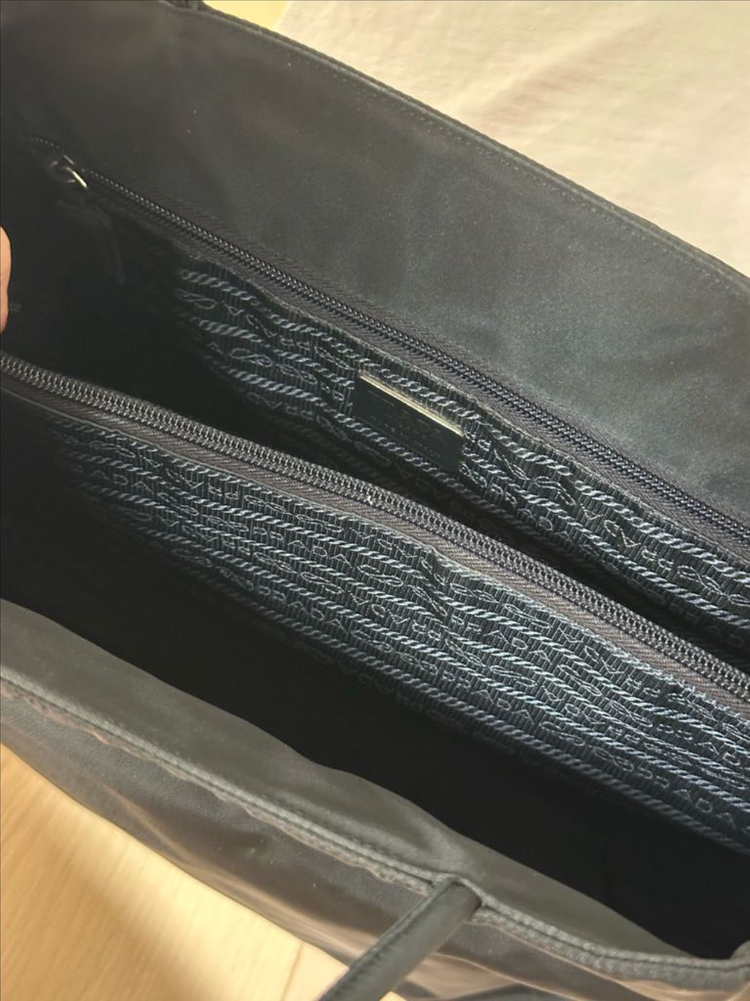 프라다 블랙 토트백 나일론 포코노 숄더백 보부상백 이미지