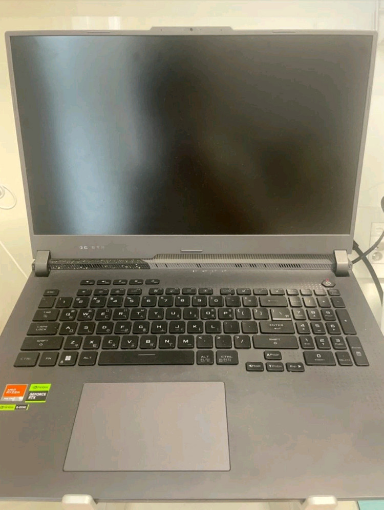 Asus RogStrix Rtx4060 게이밍노트북 이미지