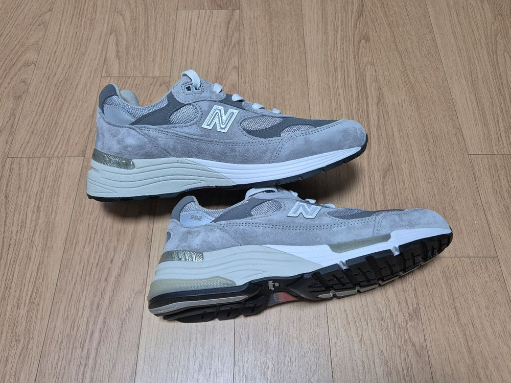 [265] 뉴발란스 992 M992GR D 스탠다드 이미지