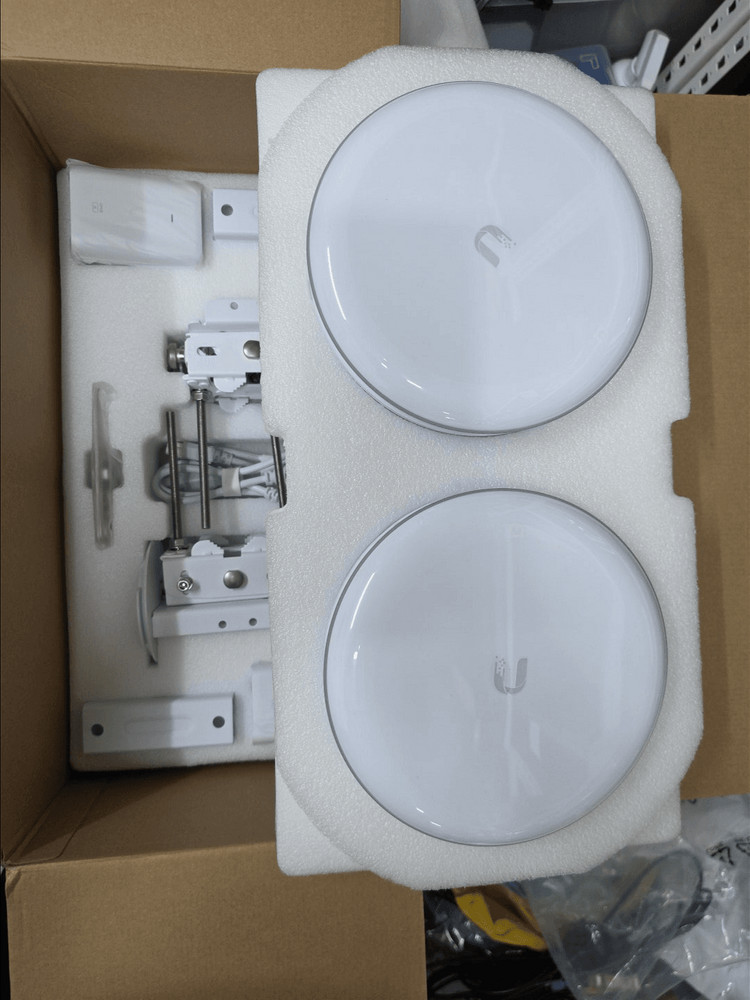 (유니파이 무선 장거리 네트워크 브리지) Unifi Building Bridge XG (UBB-XG) 팝니다. 이미지