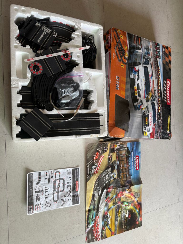 자동차 트랙 장난감 세트 (카레라 고) 이미지