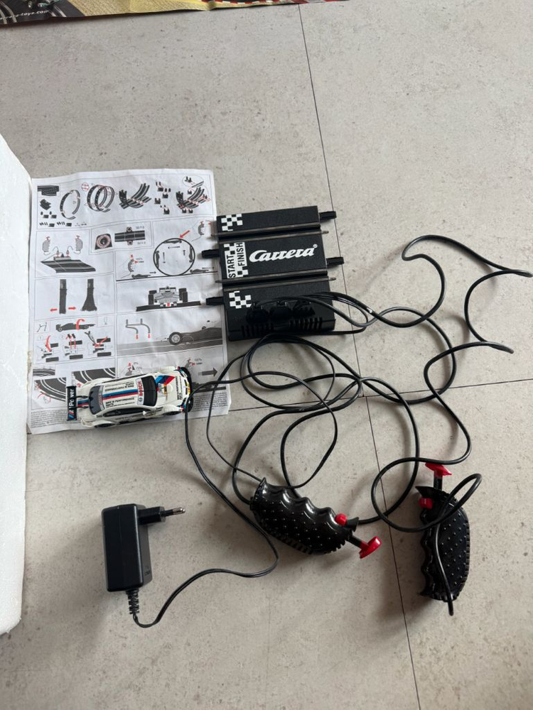 자동차 트랙 장난감 세트 (카레라 고) 이미지