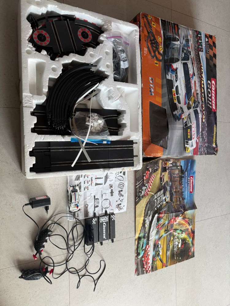 자동차 트랙 장난감 세트 (카레라 고) 이미지