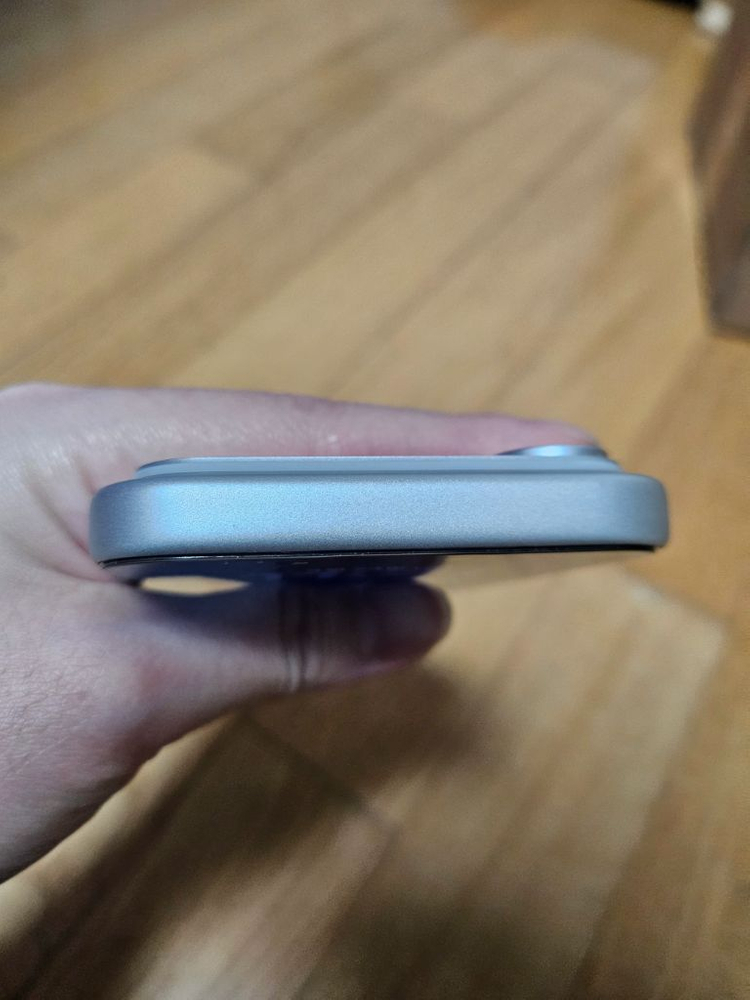 아이폰 17 프로 실버 256GB 팝니다 이미지