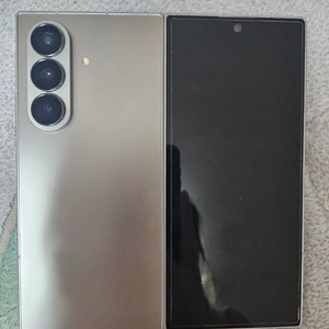 자급제 갤럭시 Z 폴드7 256GB 실버색상 팝니다 이미지