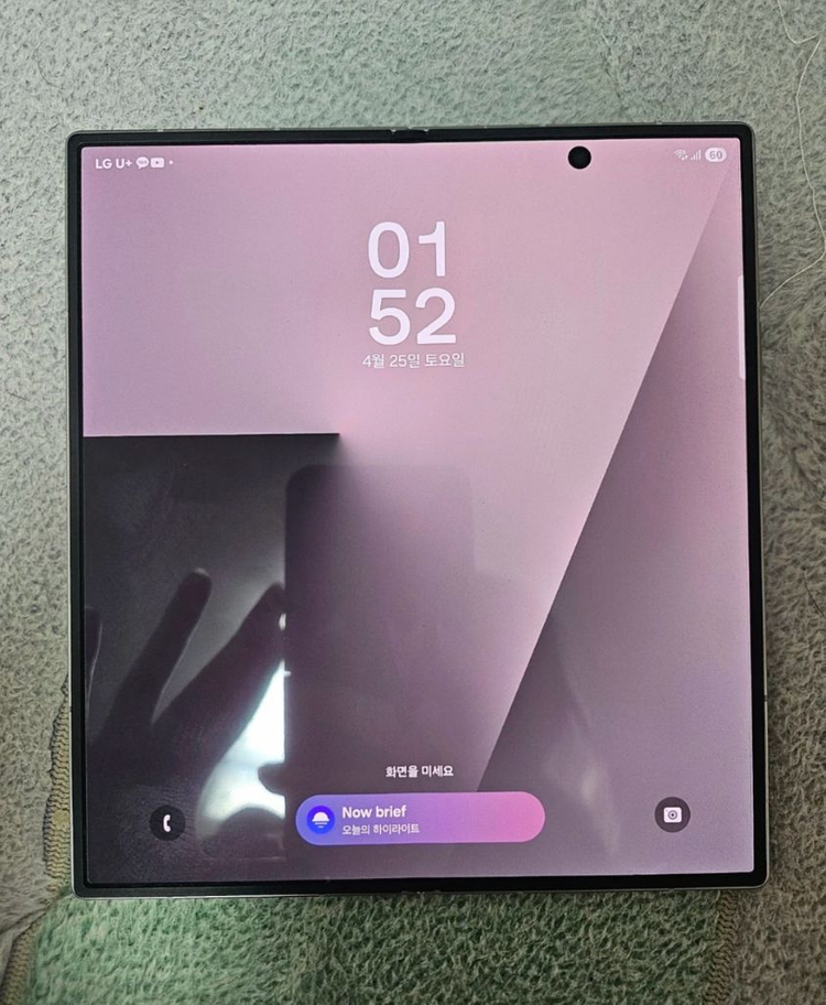 자급제 갤럭시 Z 폴드7 256GB 실버색상 팝니다 이미지