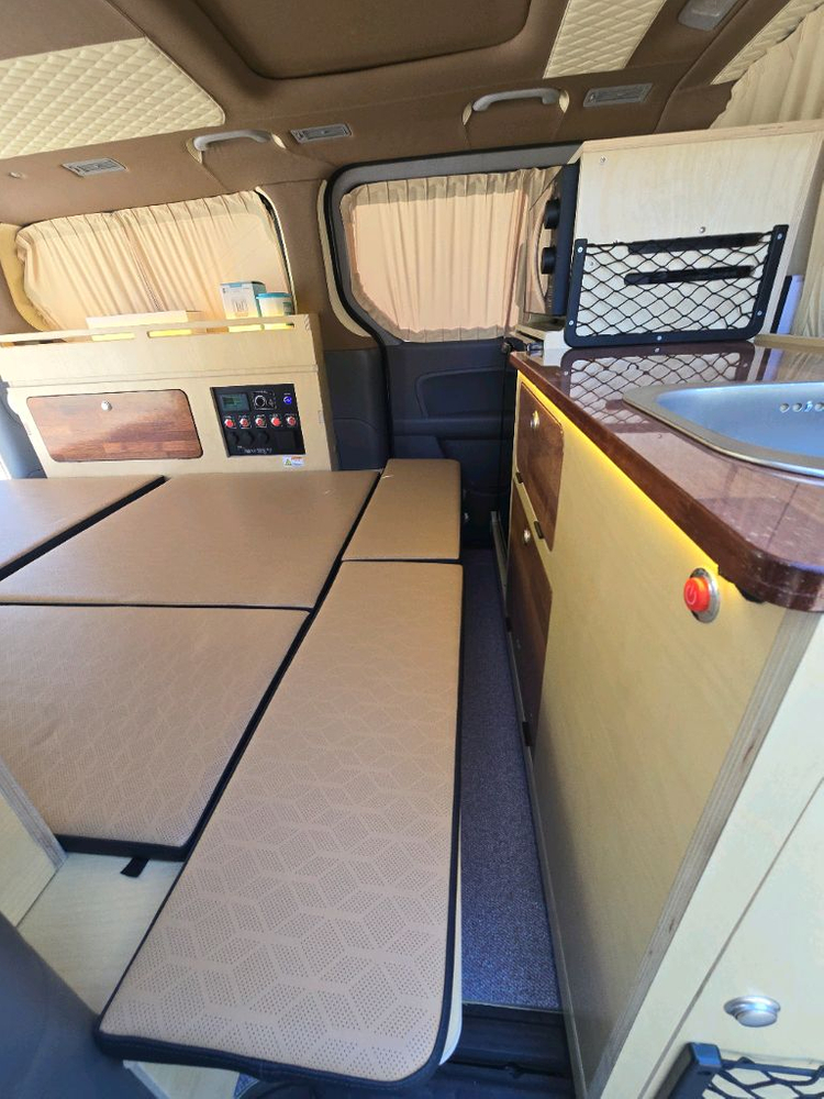 그랜드스타렉스캠핑카 이미지