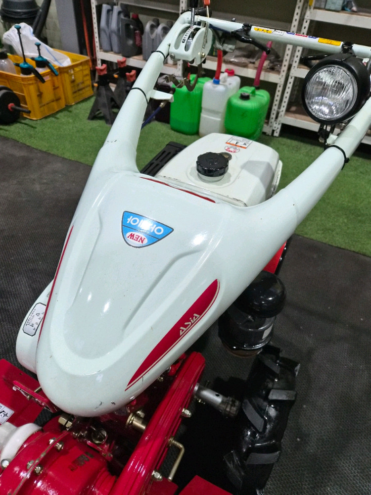 아세아 관리기 AMC900(신형)관리기 판매 합니다밭농사에 꼭 필요한 미쓰비시 엔진 관리기입니다 이미지