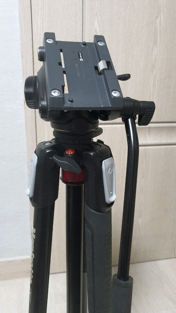 맨프로토 055xpo3 + mvh500ah 이미지