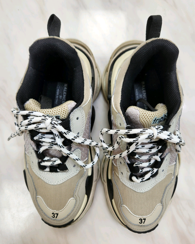 [파격가 37 240] 발렌시아가 트리플 S 스니커즈 신발 37사이즈 루이비통 샤넬 구찌 펜디 프라다 에르메스 디올 이미지