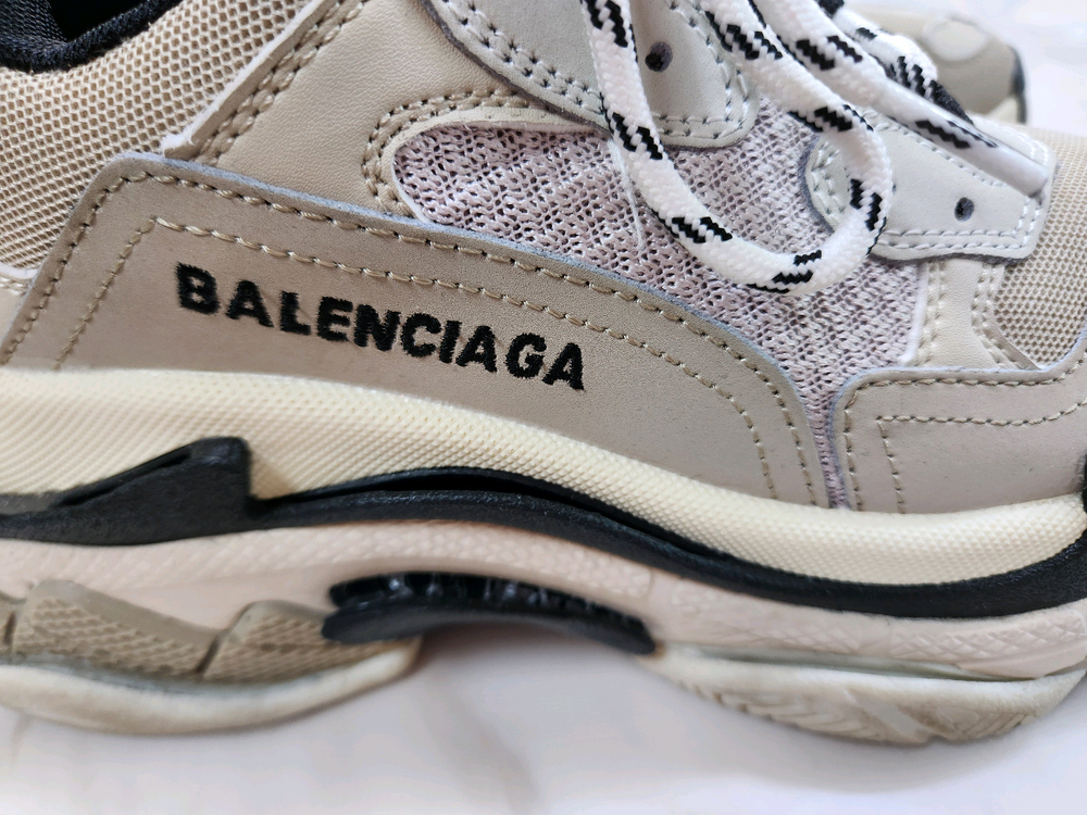 [파격가 37 240] 발렌시아가 트리플 S 스니커즈 신발 37사이즈 루이비통 샤넬 구찌 펜디 프라다 에르메스 디올 이미지